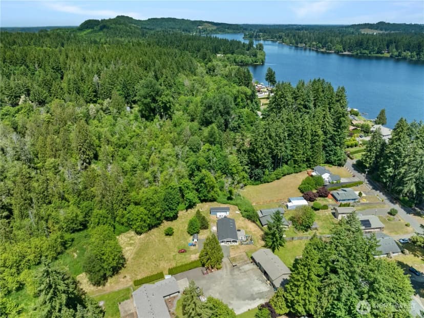 Property photo for 7211 Lakeside Street Sw, Olympia photo 37