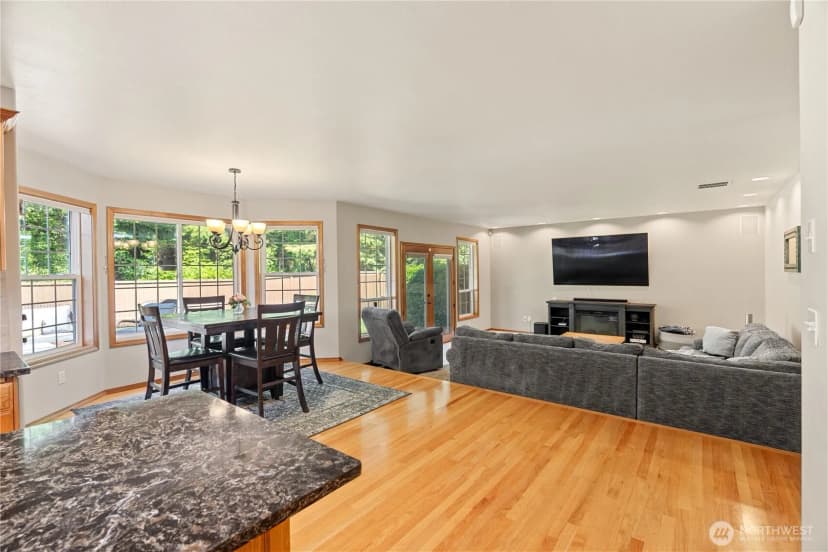 Property photo for 1024 Fairway Drive, Aberdeen photo 11