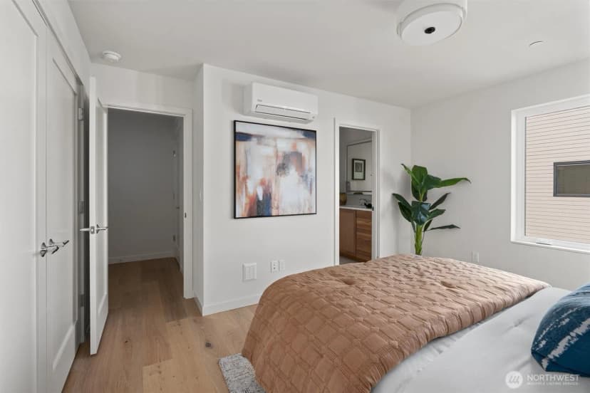 Property photo for 4519 A Bagley Avenue N, Seattle photo 14