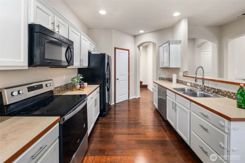 Property photo for 13025 27th Place W, Everett photo 15