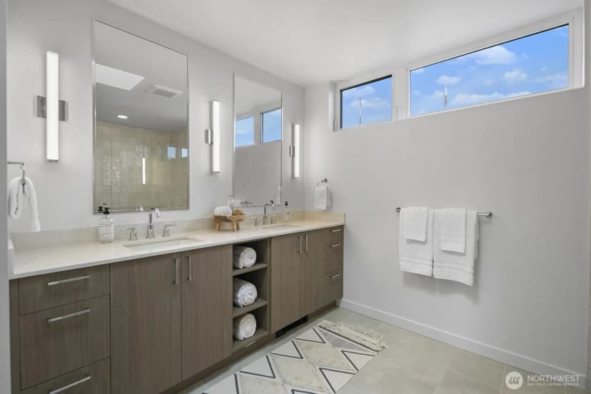 Property photo for 377 Valley Street, Seattle photo 16