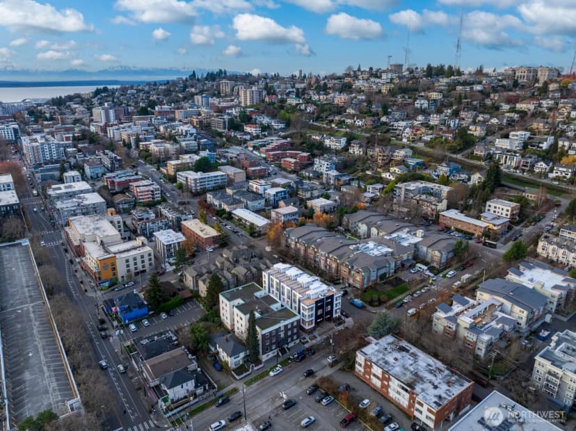 Property photo for 377 Valley Street, Seattle photo 30