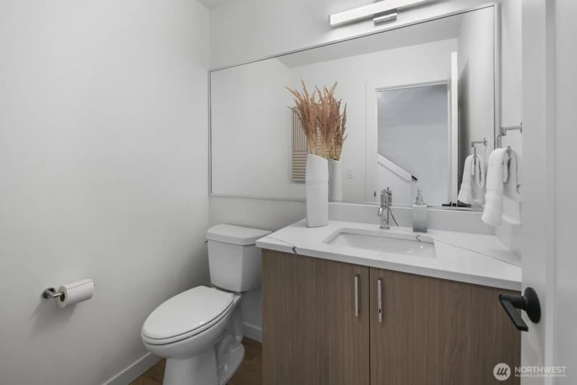 Property photo for 377 Valley Street, Seattle photo 24