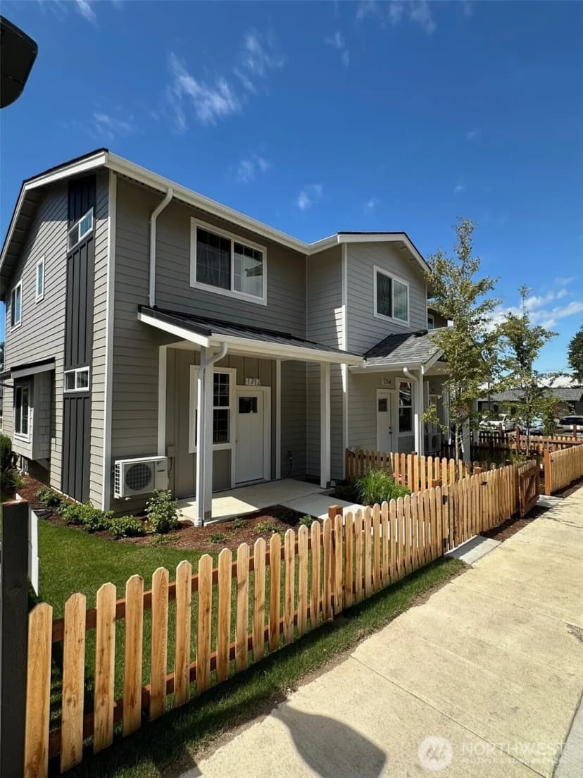 Property photo for 1712 Sunup Loop, Bellingham photo 2