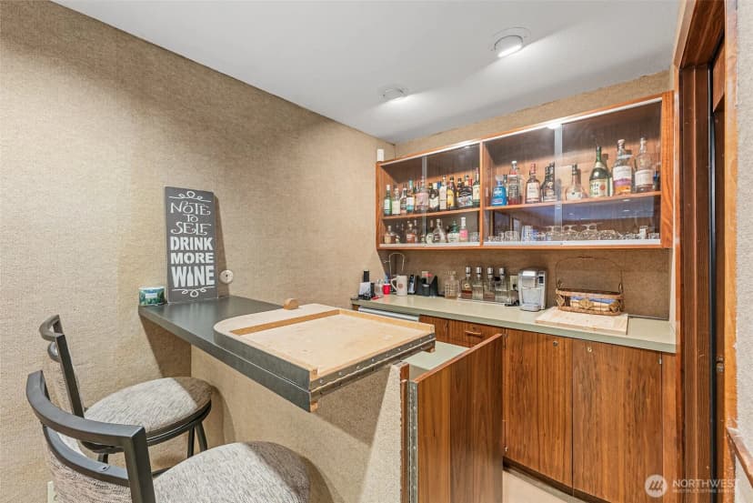 Property photo for 9138 Edgewater Drive Sw, Lakewood photo 19