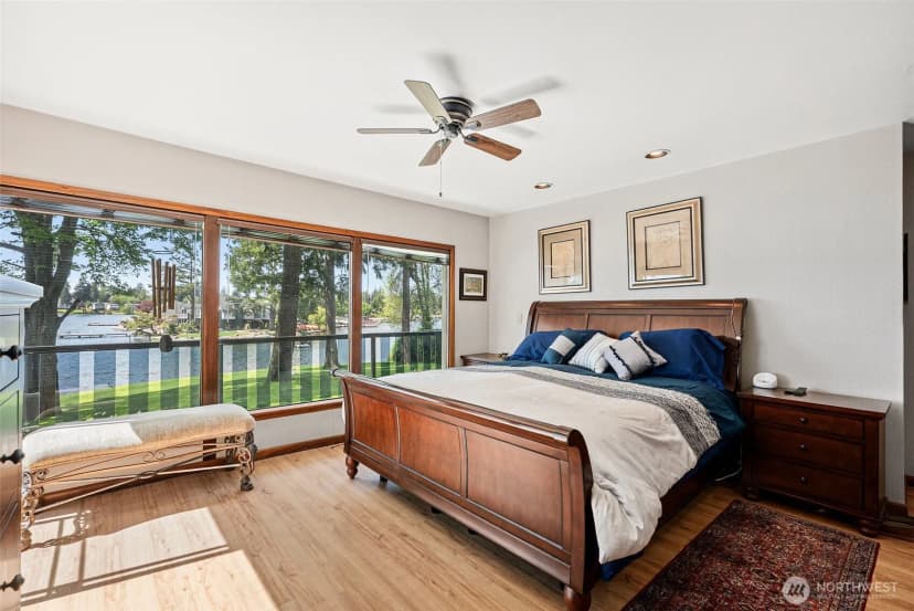 Property photo for 9138 Edgewater Drive Sw, Lakewood photo 13