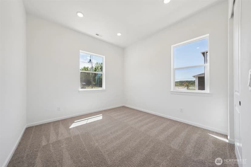 Property photo for 932 Lucas Avenue #21, Buckley photo 5