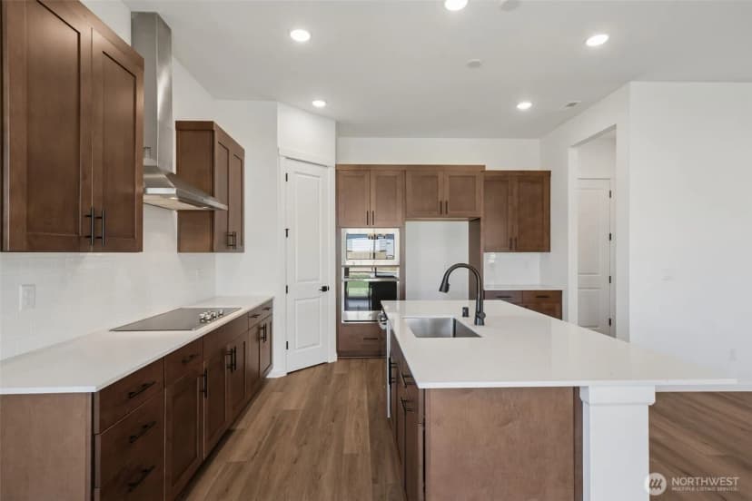 Property photo for 932 Lucas Avenue #21, Buckley photo 17