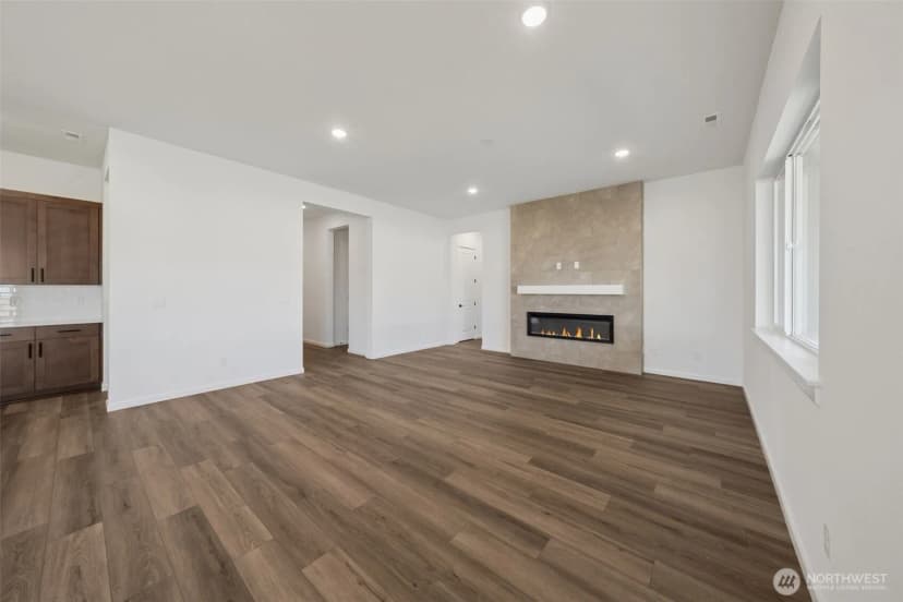 Property photo for 932 Lucas Avenue #21, Buckley photo 12
