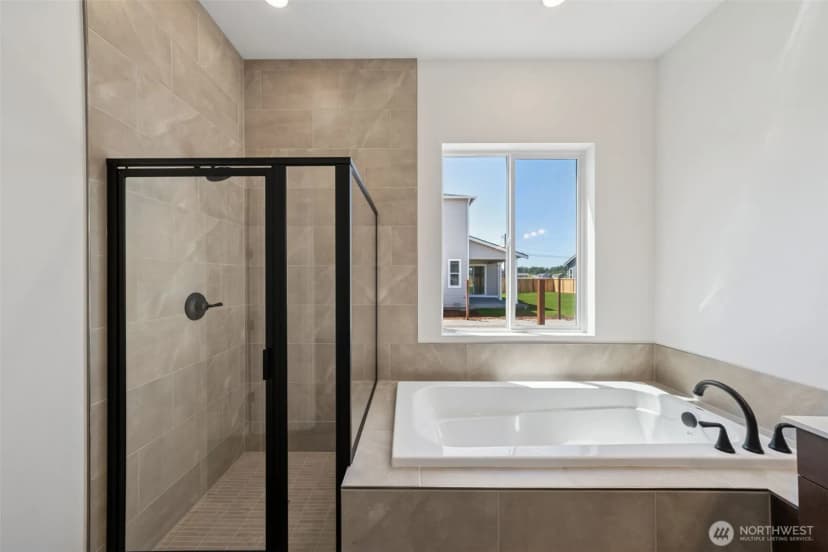 Property photo for 932 Lucas Avenue #21, Buckley photo 26