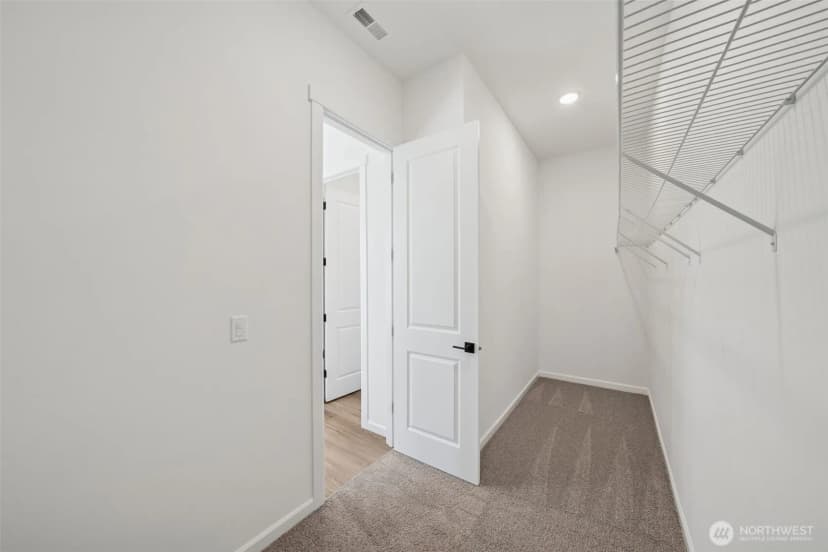 Property photo for 932 Lucas Avenue #21, Buckley photo 27