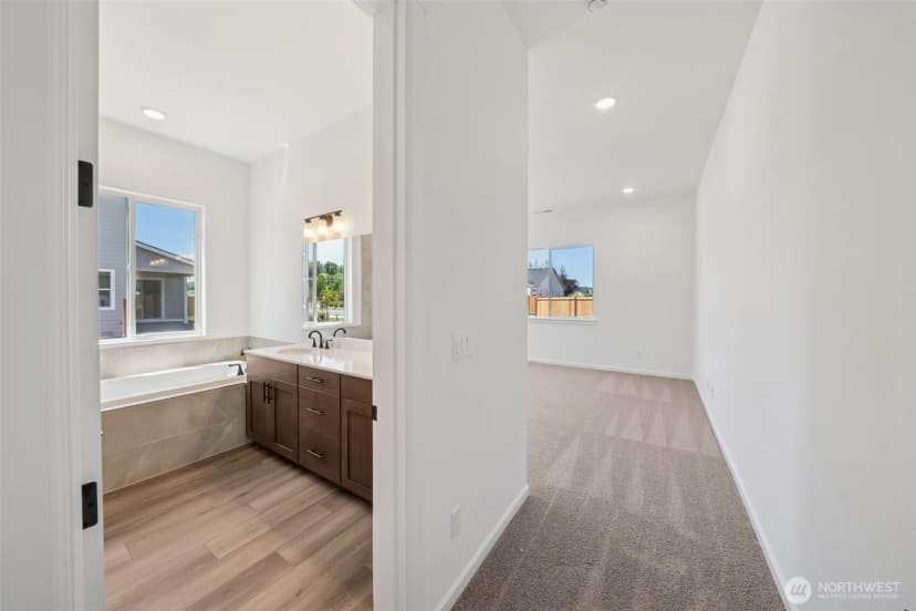 Property photo for 932 Lucas Avenue #21, Buckley photo 24