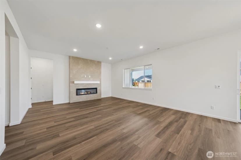 Property photo for 932 Lucas Avenue #21, Buckley photo 14