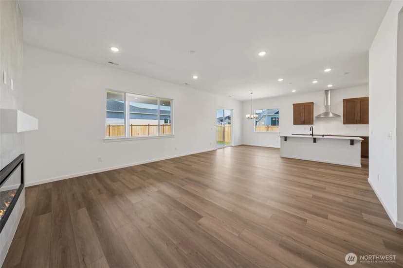 Property photo for 932 Lucas Avenue #21, Buckley photo 10