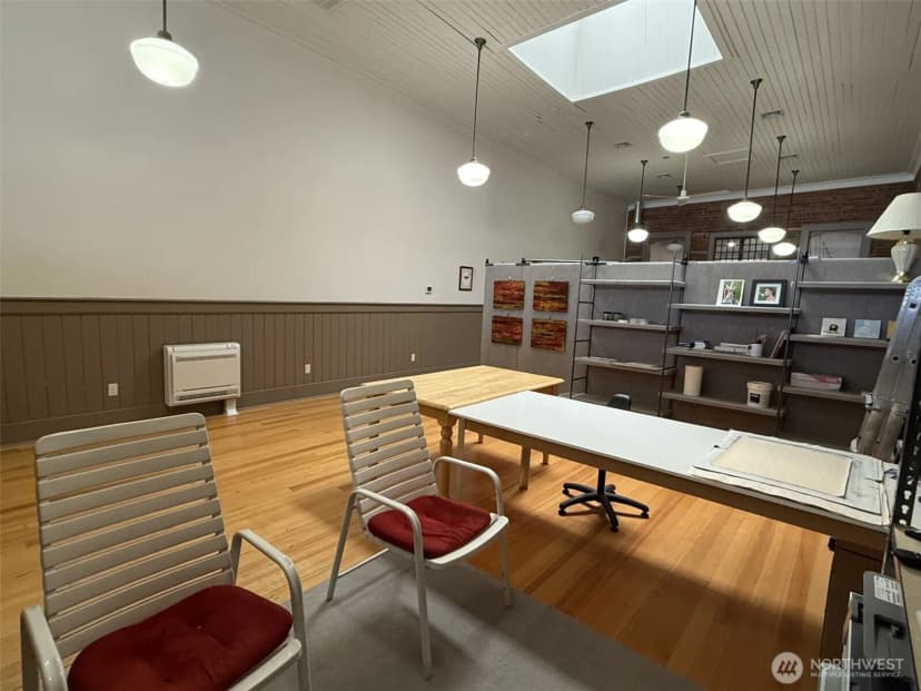 Property photo for 250 E Main Street, Dayton photo 9