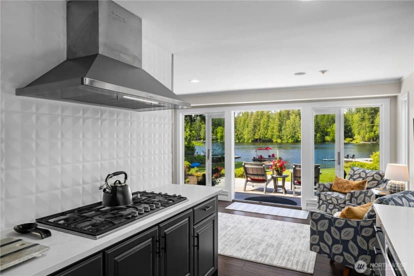 Property photo for 2045 E Beaver Lake Drive Se, Sammamish photo 6