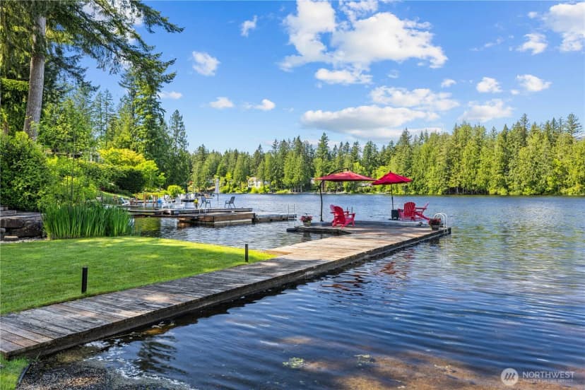 Property photo for 2045 E Beaver Lake Drive Se, Sammamish photo 25