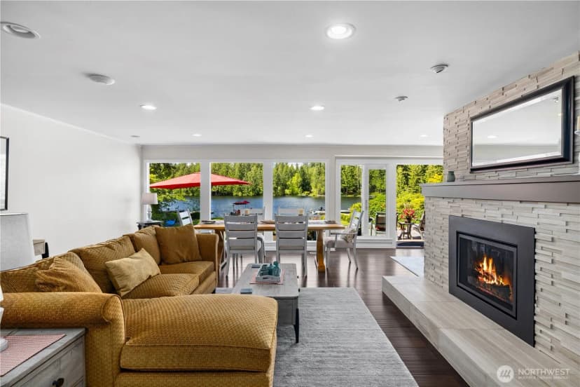 Property photo for 2045 E Beaver Lake Drive Se, Sammamish photo 8