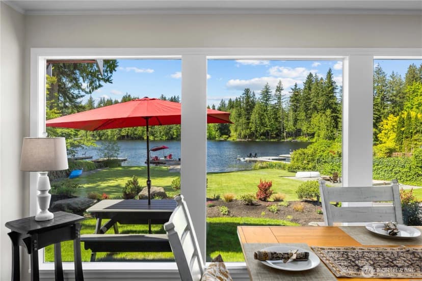 Property photo for 2045 E Beaver Lake Drive Se, Sammamish photo 10
