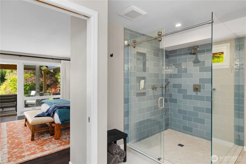 Property photo for 2045 E Beaver Lake Drive Se, Sammamish photo 16