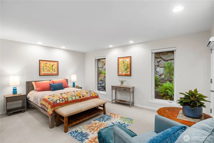 Property photo for 2045 E Beaver Lake Drive Se, Sammamish photo 18