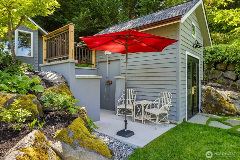 Property photo for 2045 E Beaver Lake Drive Se, Sammamish photo 27