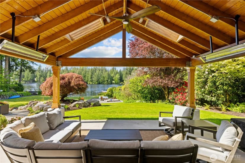 Property photo for 2045 E Beaver Lake Drive Se, Sammamish photo 15
