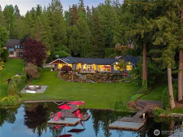 Property photo for 2045 E Beaver Lake Drive Se, Sammamish