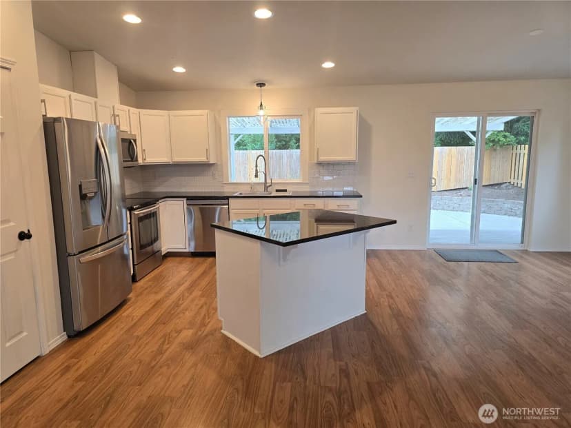 Property photo for 270 America Boulevard, Sequim photo 21