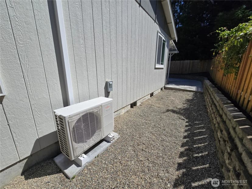 Property photo for 270 America Boulevard, Sequim photo 8