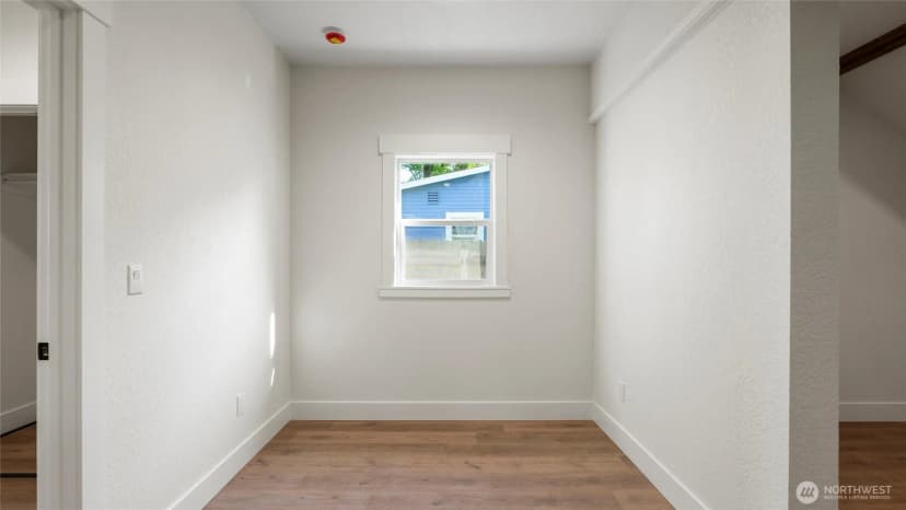 Property photo for 214 E Oak Street, Walla Walla photo 11