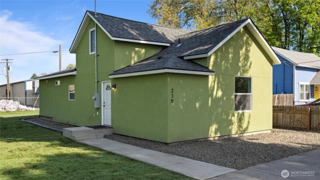 Property photo for 214 E Oak Street, Walla Walla photo 2