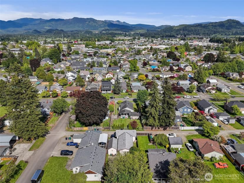 Property photo for 1165 Harding Street, Enumclaw photo 18