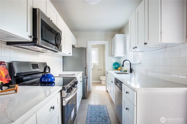 Property photo for 5246 21st Avenue Sw #unit A, Seattle photo 4