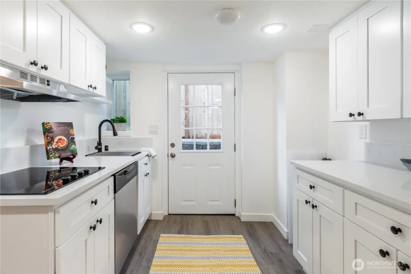 Property photo for 5246 21st Avenue Sw #unit A, Seattle photo 11