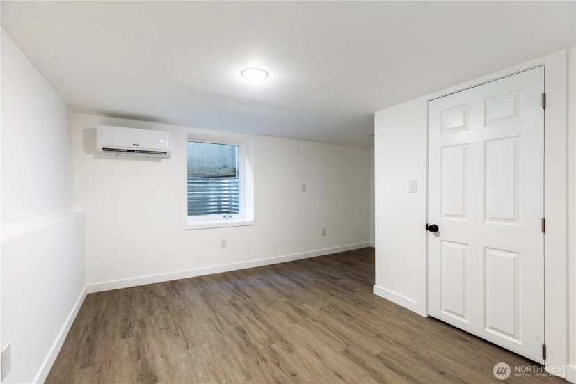Property photo for 5246 21st Avenue Sw #unit A, Seattle photo 14