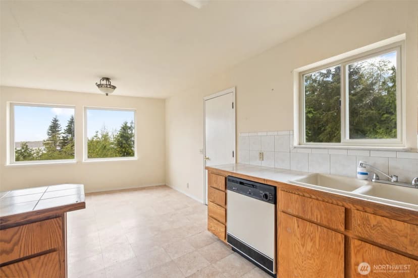 Property photo for 300 North Street, Sequim photo 11