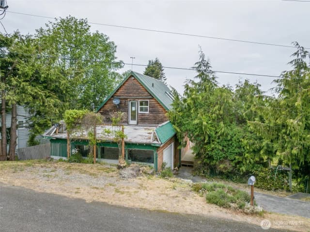 Property photo for 300 North Street, Sequim