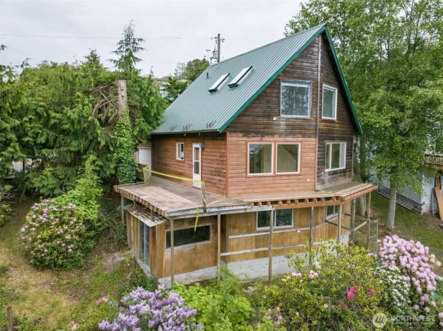 Property photo for 300 North Street, Sequim photo 2