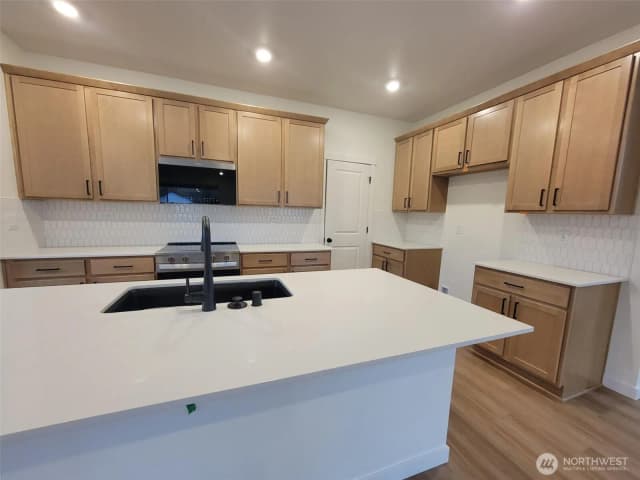 Property photo for 994 Britschgi Street #10, Buckley photo 5