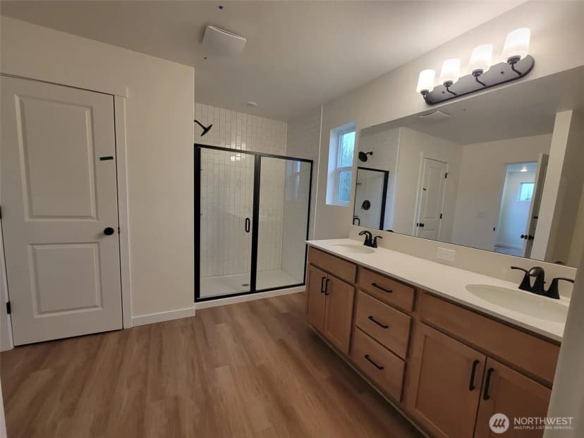 Property photo for 994 Britschgi Street #10, Buckley photo 13