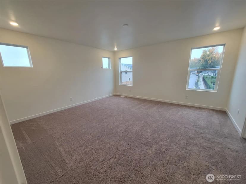 Property photo for 994 Britschgi Street #10, Buckley photo 12