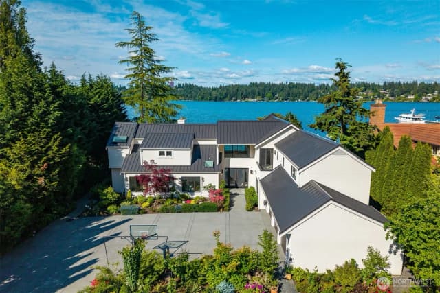 Property photo for 8620 N Mercer Way, Mercer Island photo 2