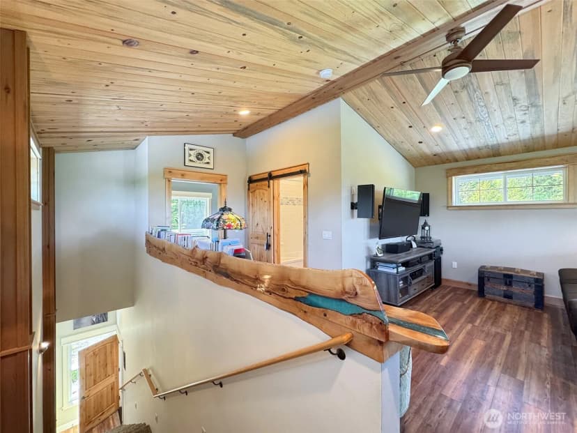 Property photo for 1068 Happy Valley Road, Sequim photo 16