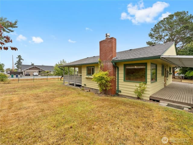 Property photo for 1409 B Avenue, Anacortes