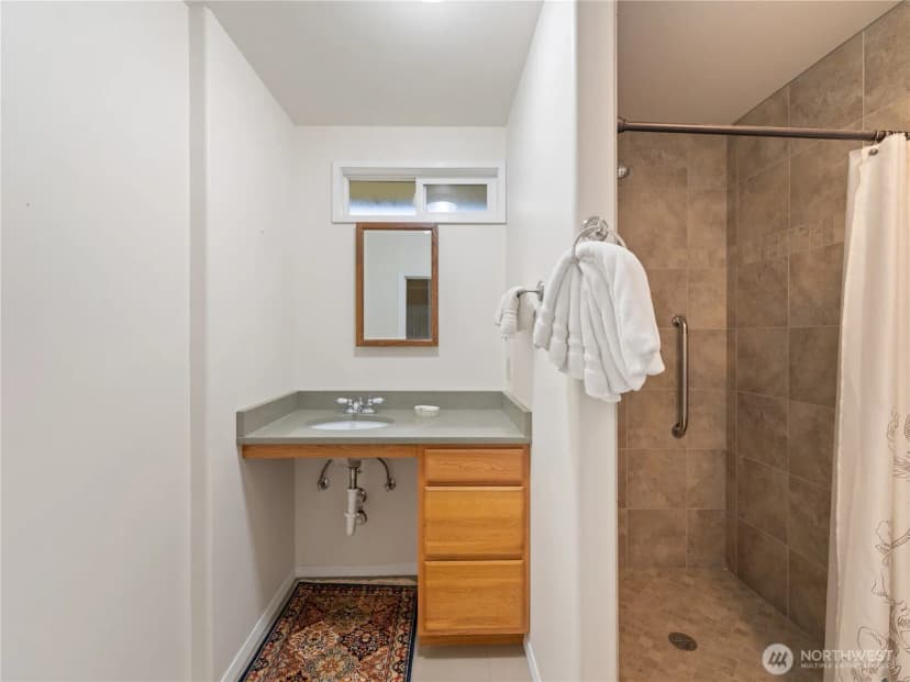 Property photo for 1409 B Avenue, Anacortes photo 21