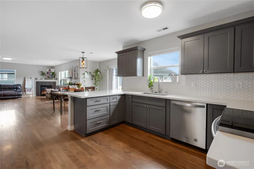 Property photo for 17808 114th Street Ct E, Bonney Lake photo 4