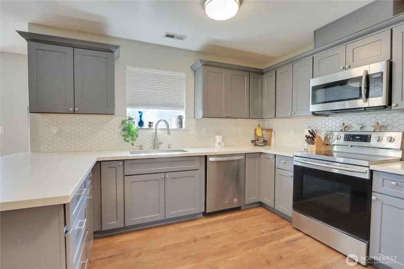 Property photo for 17808 114th Street Ct E, Bonney Lake photo 6