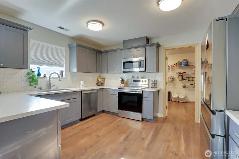 Property photo for 17808 114th Street Ct E, Bonney Lake photo 2