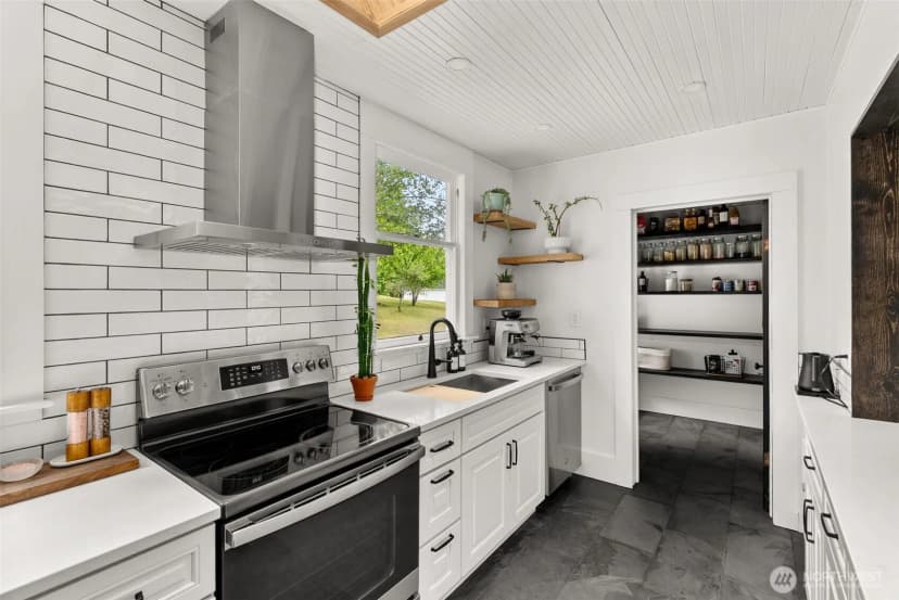 Property photo for 631 Pacific Avenue, South Bend photo 13
